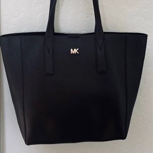 Black Michael Kors Tote Bag